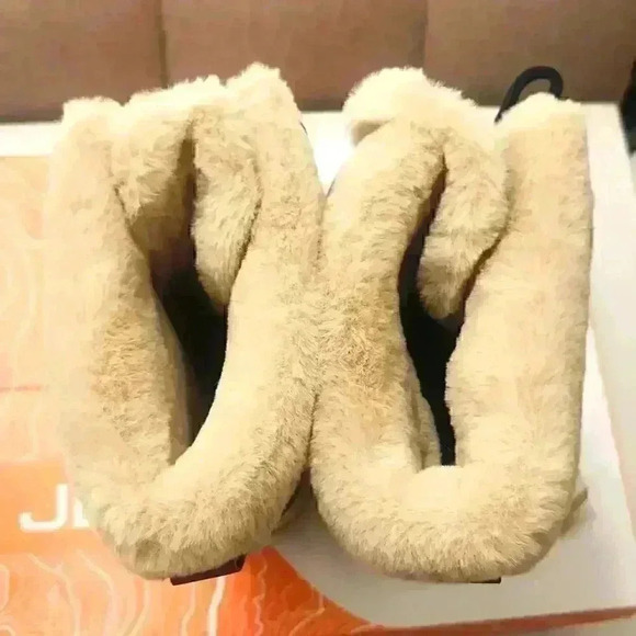 JBU Women's Snowy Lace Up Boots - Picture 8 of 10